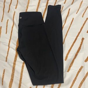 BLACK LULULEMON FULL LENGTH LEGGINGS